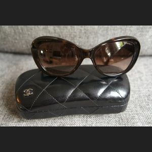 Chanel women's polarized cat eye shape sunglasses